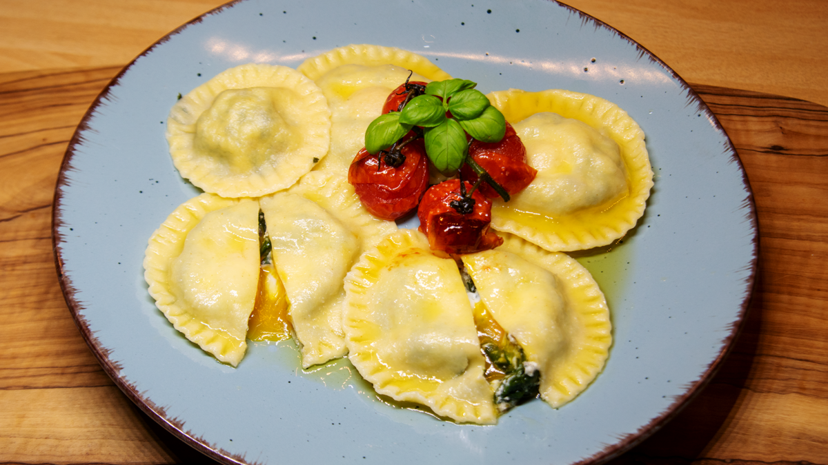 Strauchdiebe • Rezepte • Ravioli mit Spinat-Ricotta-Eigelb Füllung ...