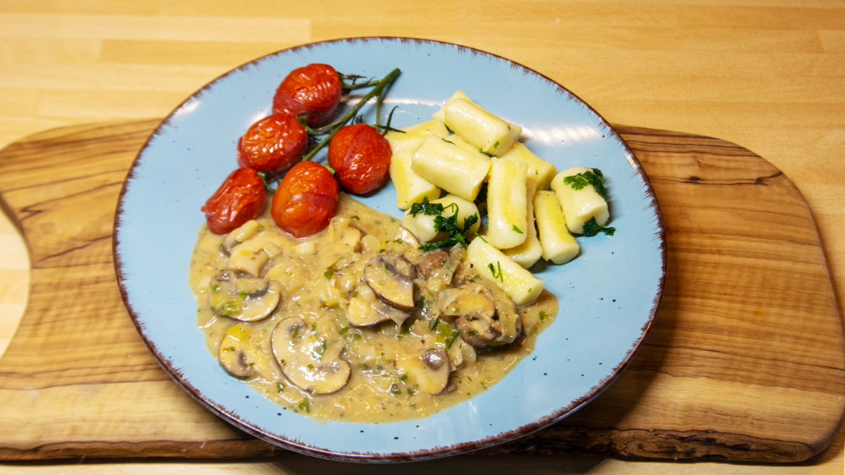 Strauchdiebe • Rezepte • Gebratene Gnocchi mit Champignon - Lauch ...